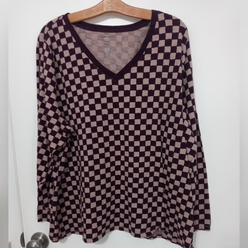 Sonoma The Everyday Tee Long Sleeve Burgundy beige Checkerboard V Neck T Shirt